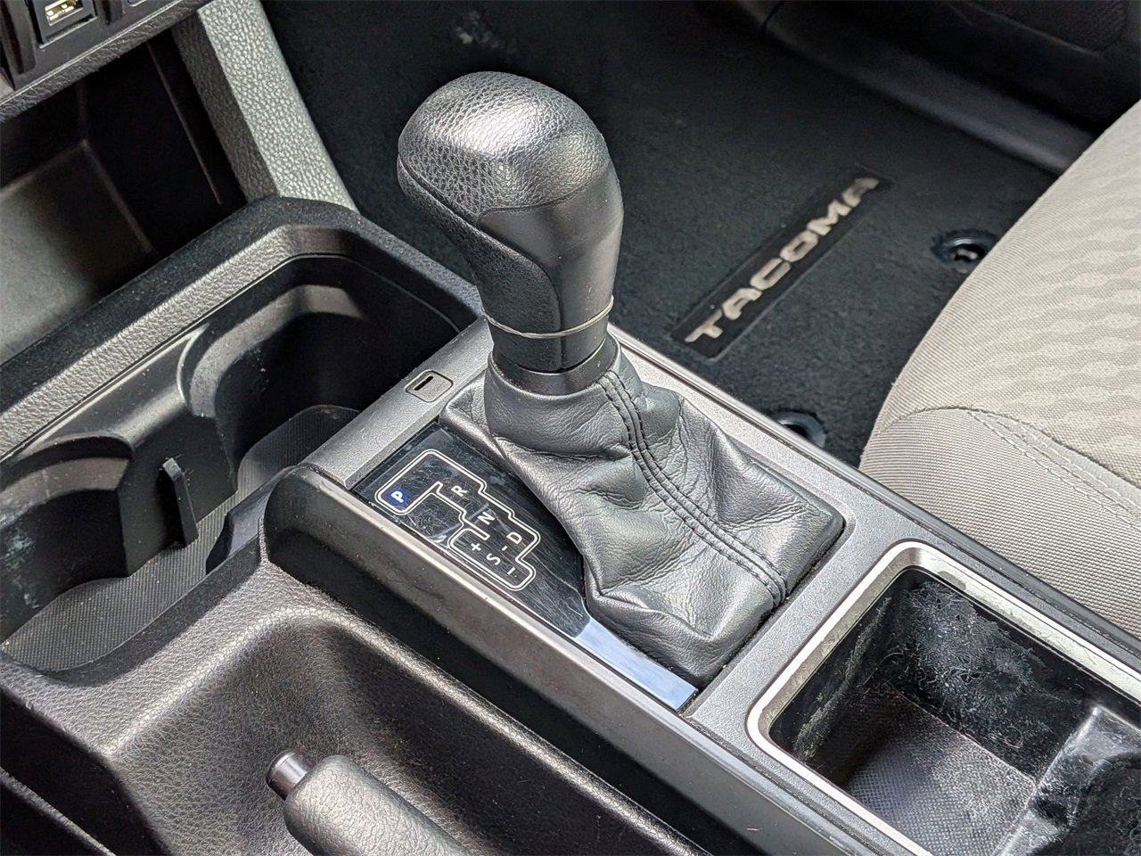 Used 2022 Toyota Tacoma SR image 14