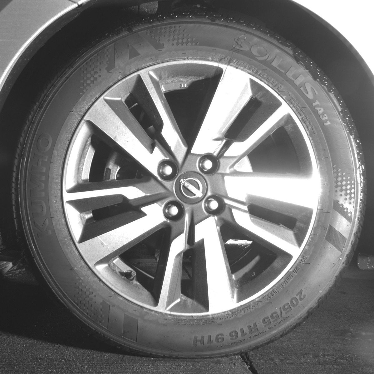 Used 2025 Nissan Versa SV image 12