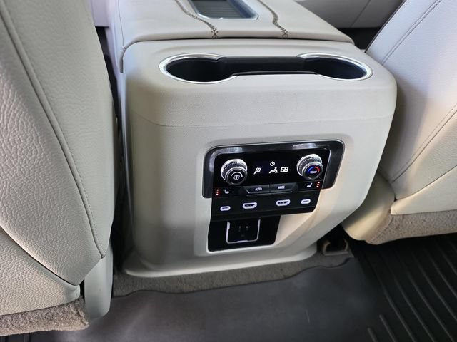 Used 2021 GMC Yukon XL Denali w/ LPO, Illumination Package RWD image 12