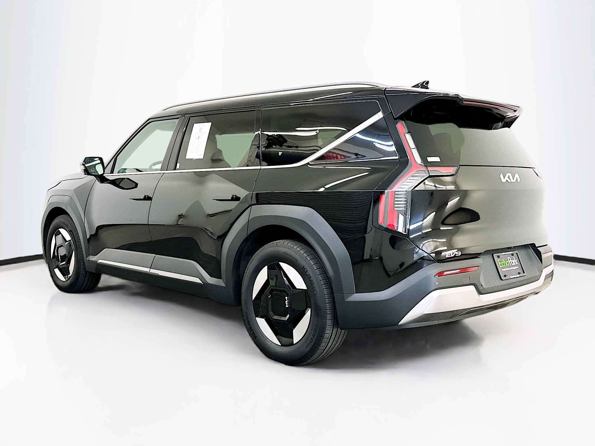 Used 2024 Kia EV9 Wind image 5