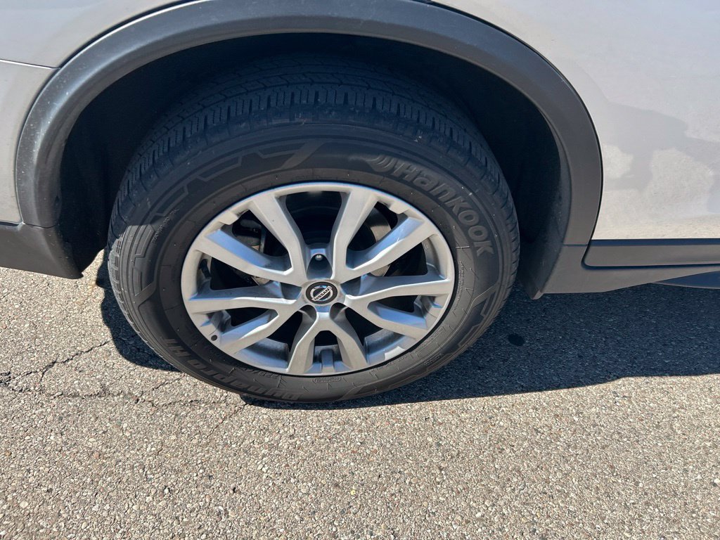 Used 2020 Nissan Rogue SV AWD/4WD image 14