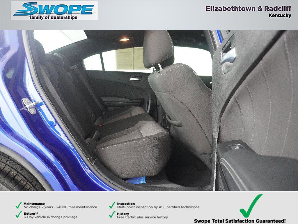 Used 2022 Dodge Charger SXT w/ Blacktop Package image 9