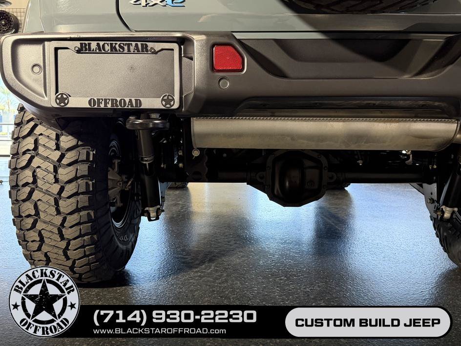 Used 2025 Jeep Wrangler Unlimited Sahara w/ Safety Group AWD/4WD image 19