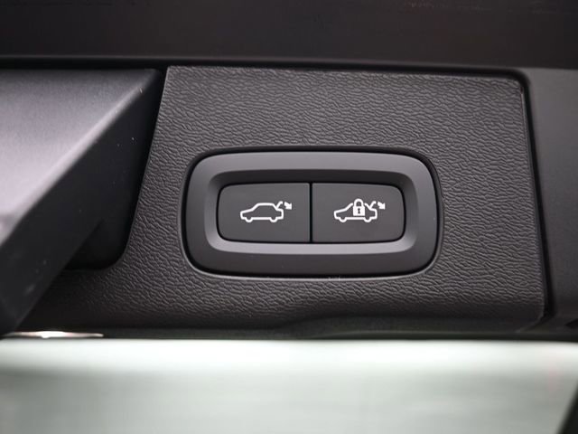 New 2026 Volvo XC60 T8 Plus w/ Protection Package Premier image 32