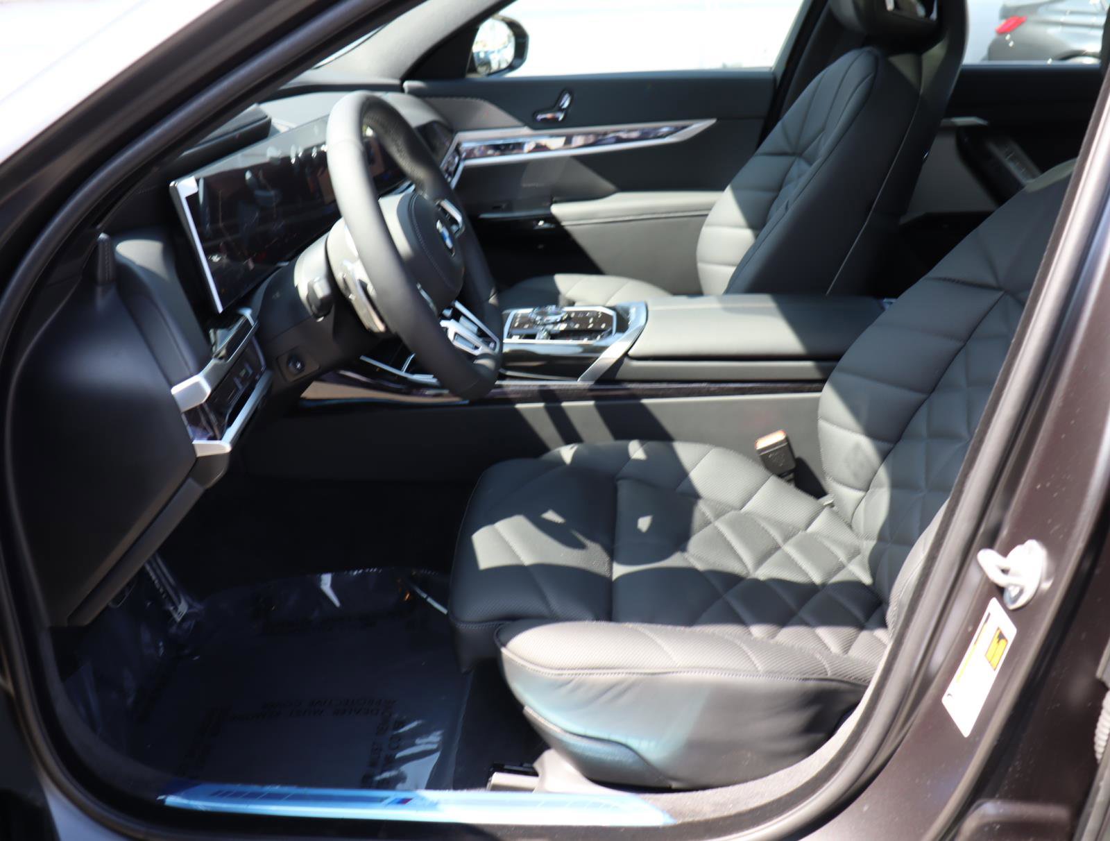 New 2026 BMW 740i w/ Premium Package image 16