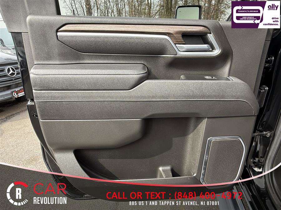 Used 2025 Chevrolet Silverado 3500 LT w/ Safety Package image 32