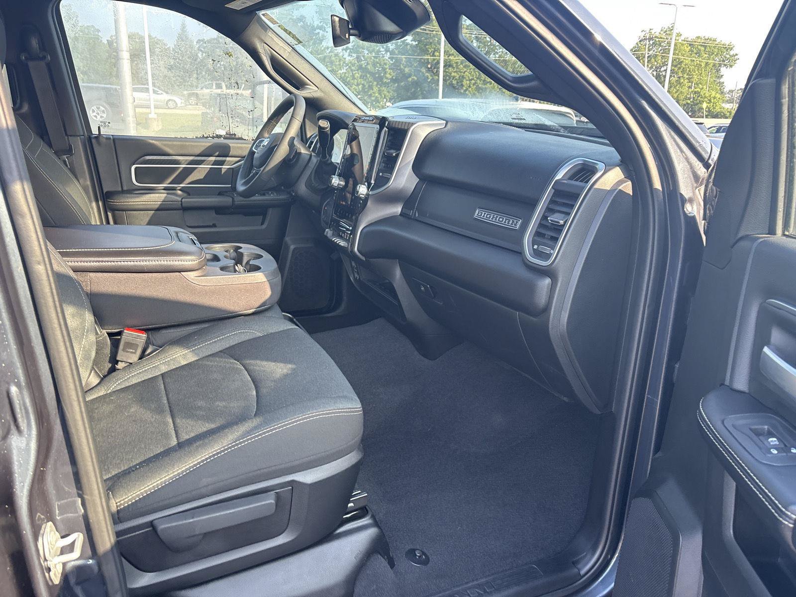 Used 2025 RAM 2500 Big Horn AWD/4WD image 13