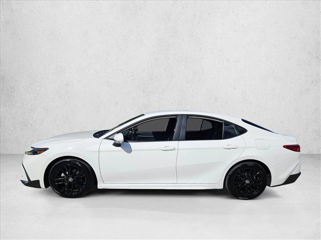 Used 2026 Toyota Camry SE FWD image 8