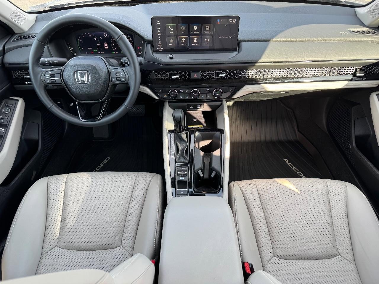 Certified 2025 Honda Accord EX-L image 11