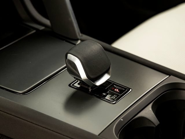 New 2024 Land Rover Discovery Sport S AWD/4WD image 17
