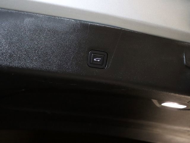 Used 2019 Chevrolet Traverse LT image 31