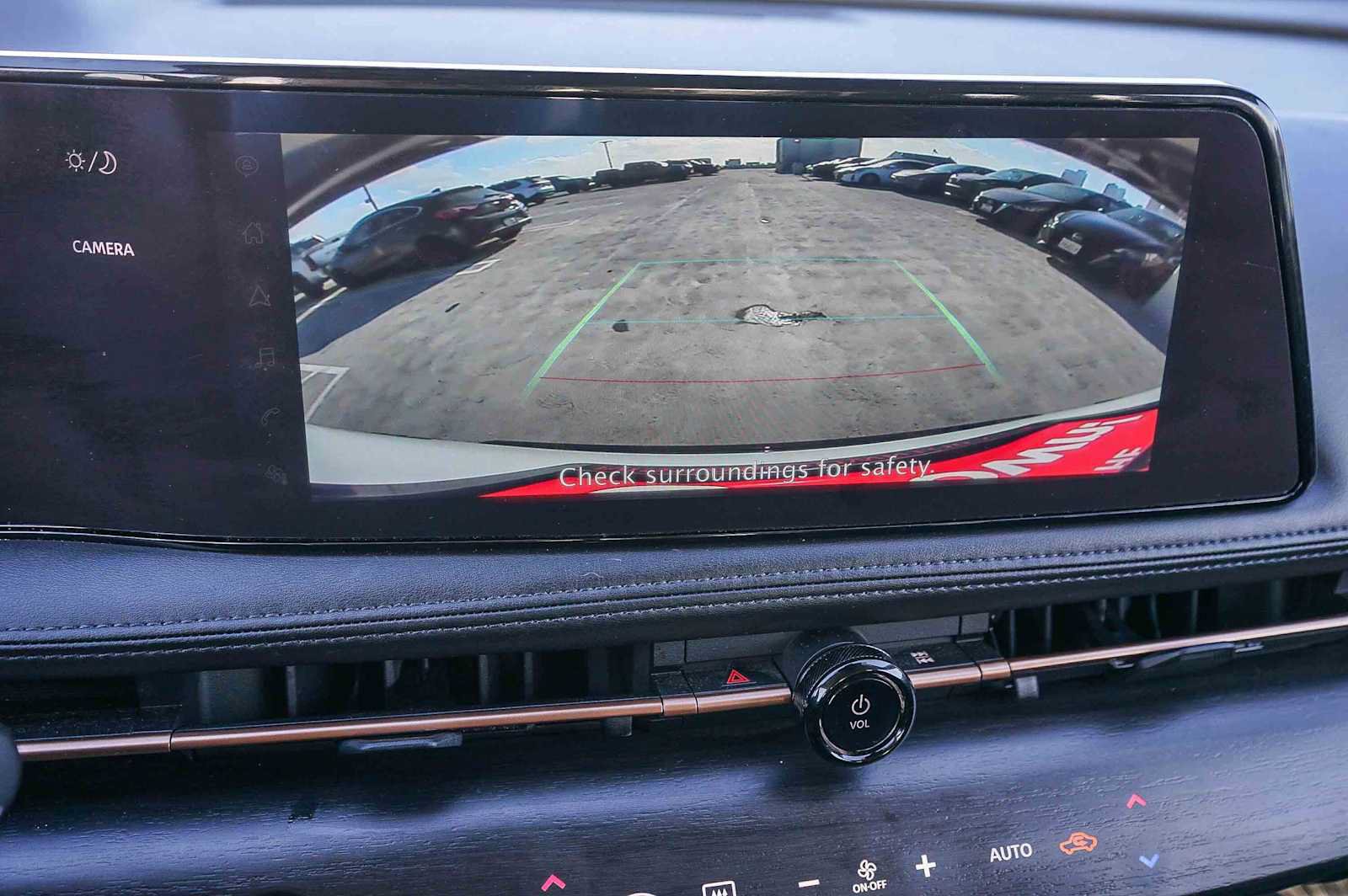 Used 2024 Nissan Ariya FWD image 23