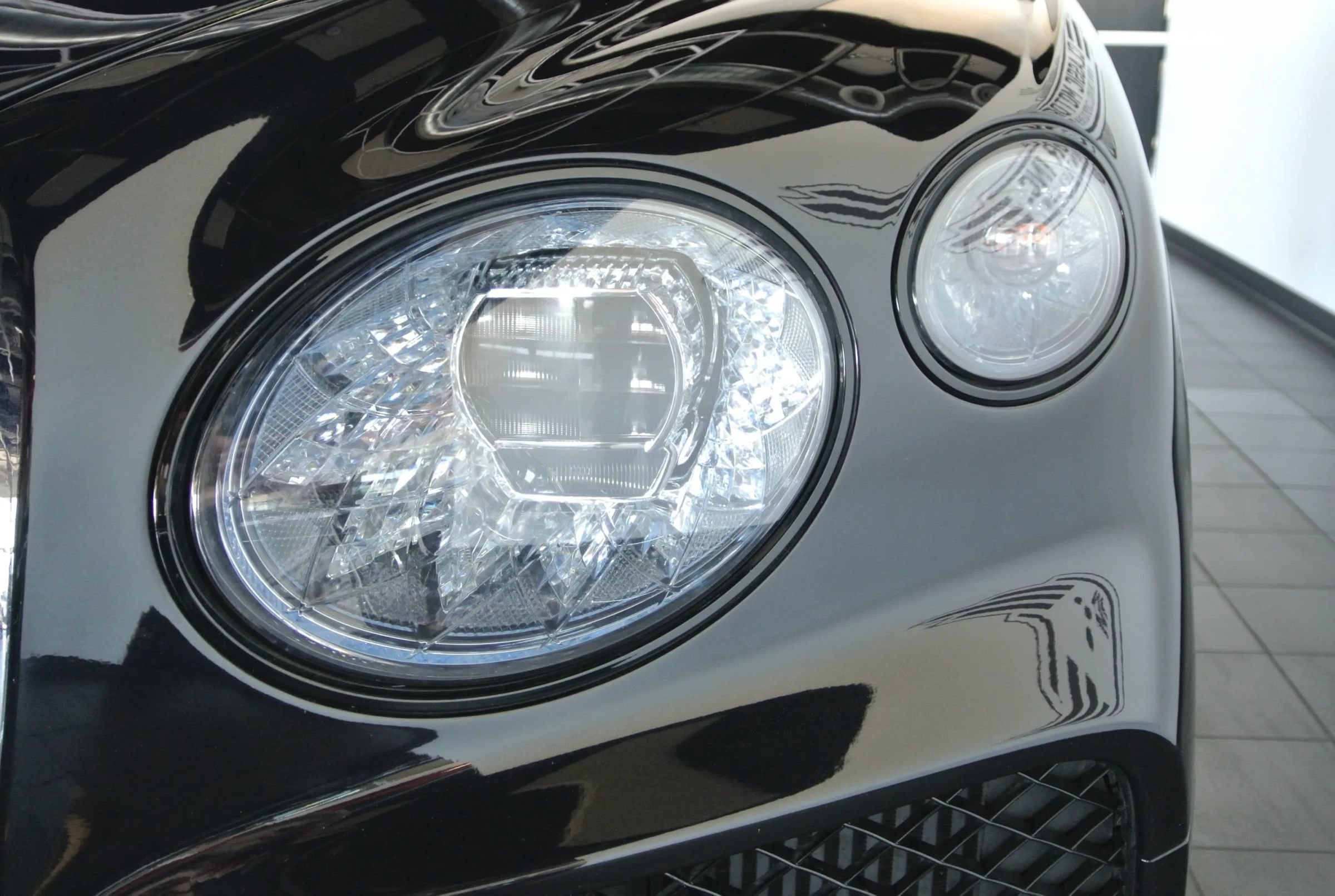 Used 2023 Bentley Bentayga AWD/4WD image 9