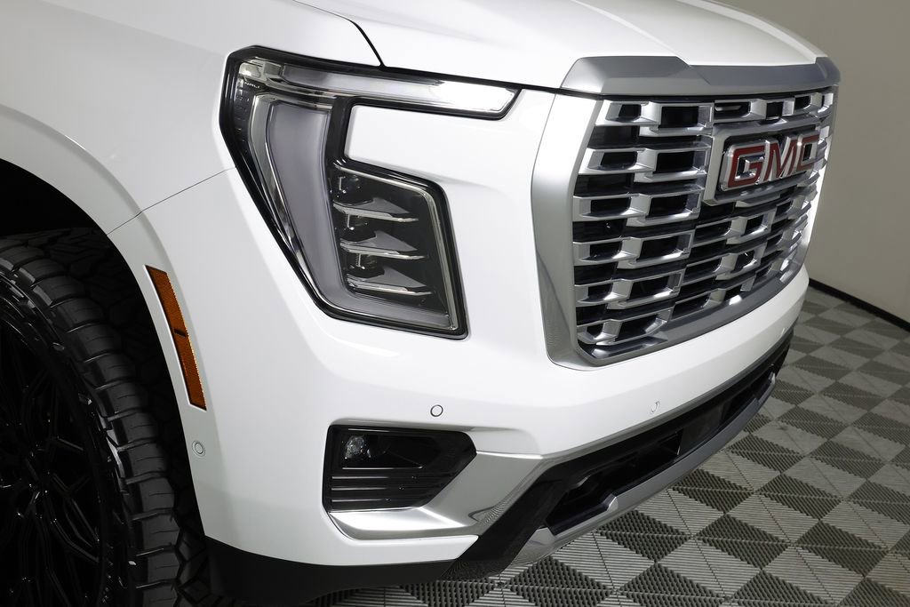 Used 2026 GMC Yukon Denali w/ Sun & Power Step Package AWD/4WD image 46