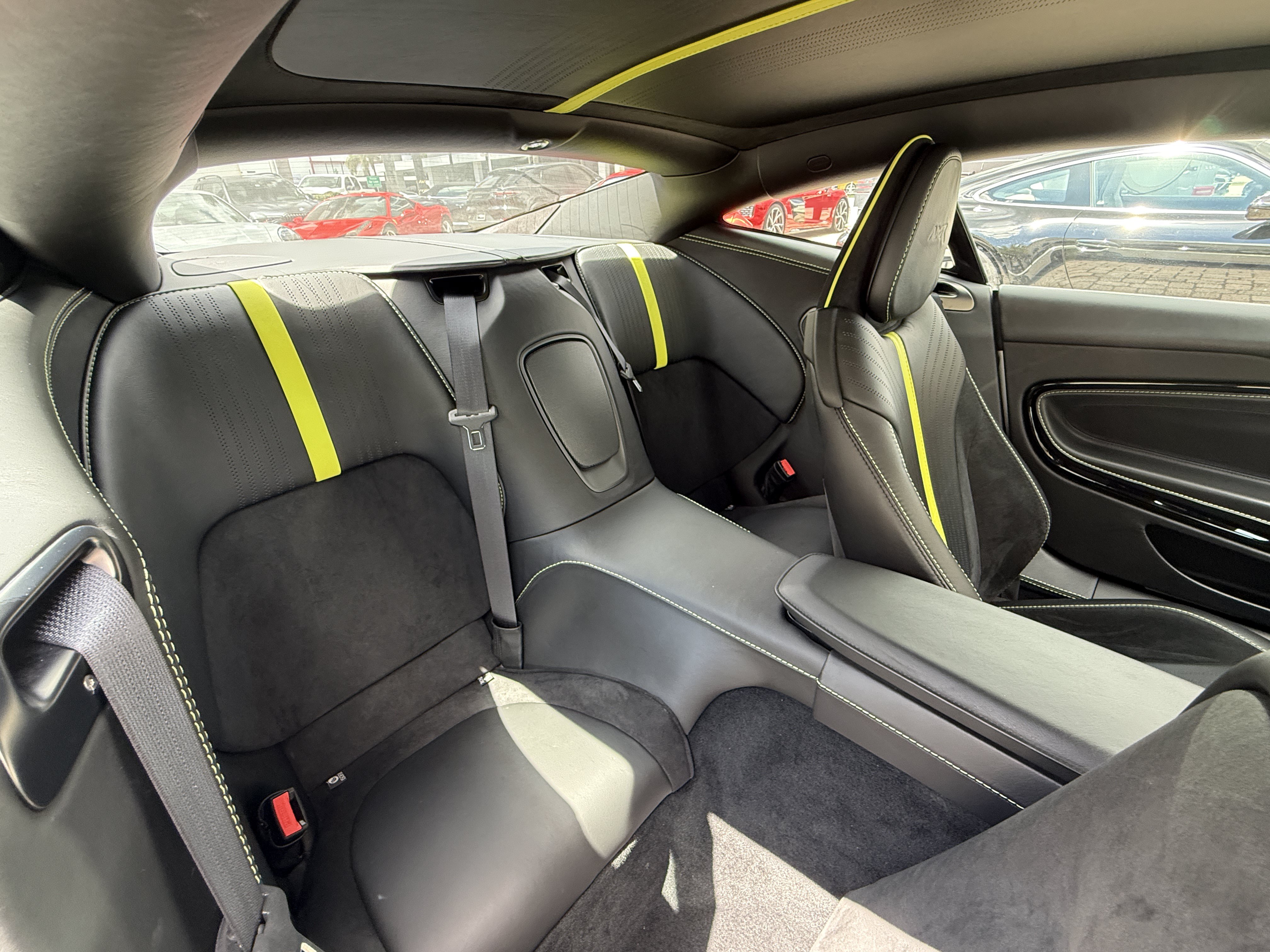 Used 2020 Aston Martin DB11 AMR RWD image 18