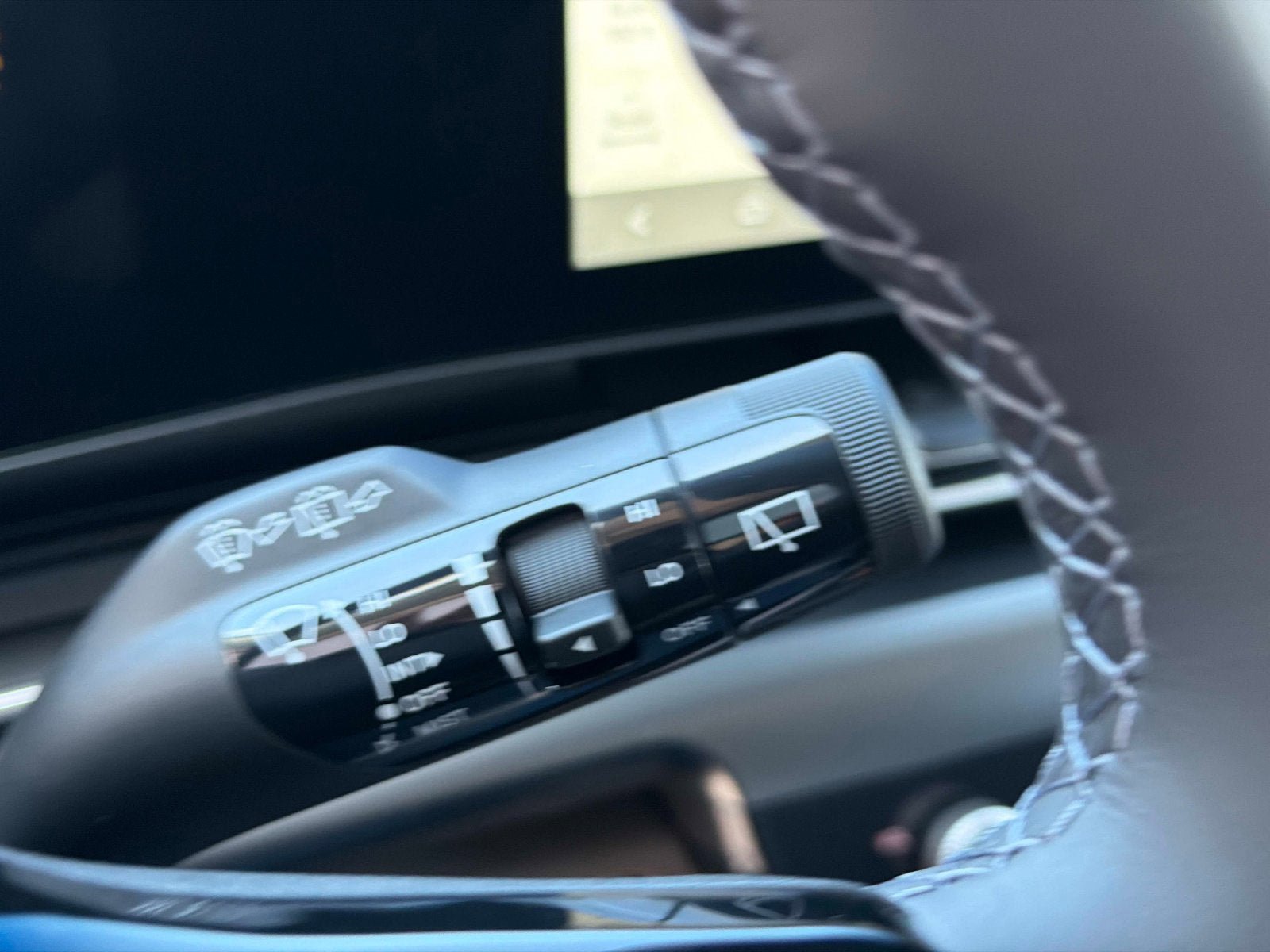 New 2026 Kia Carnival FWD image 28