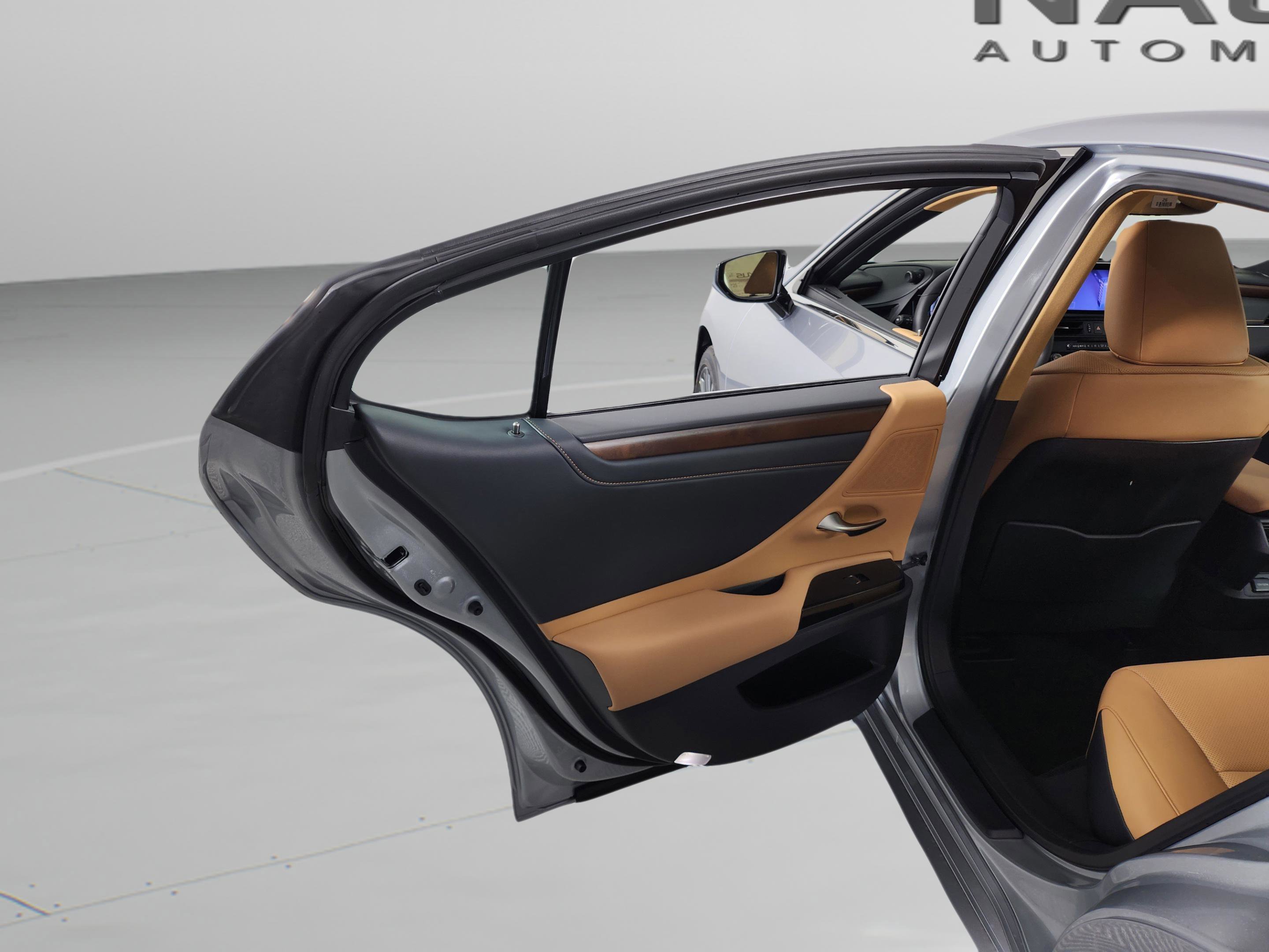 New 2025 Lexus ES 350 w/ Premium Package image 28