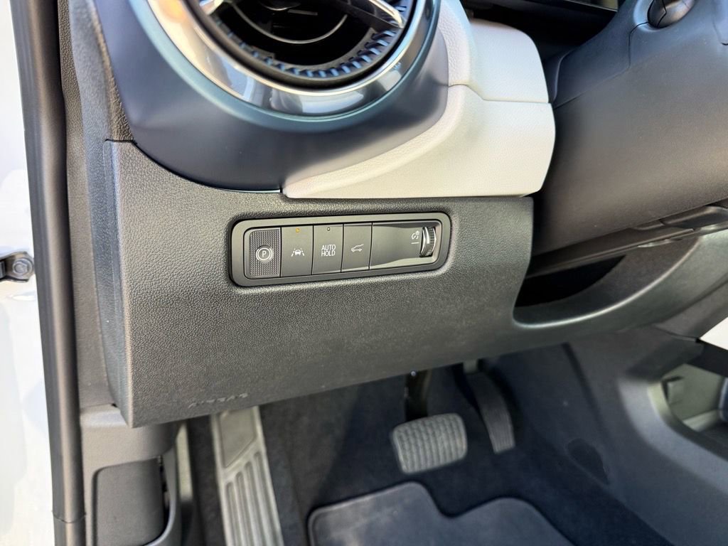 New 2026 Chevrolet Equinox EV LT image 10