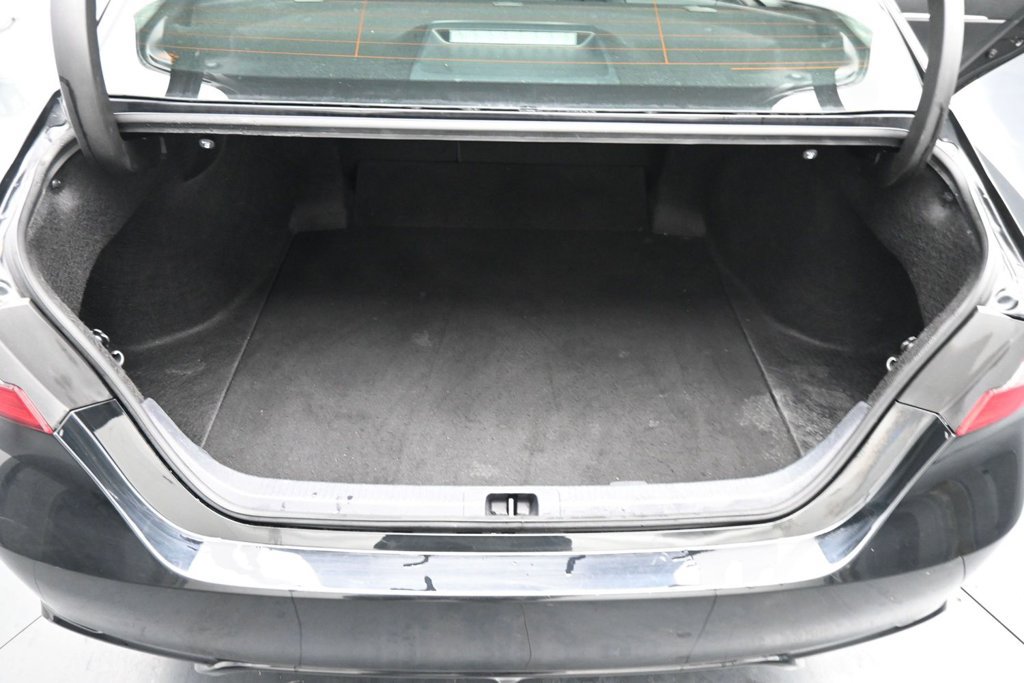 Used 2024 Toyota Camry SE FWD image 14