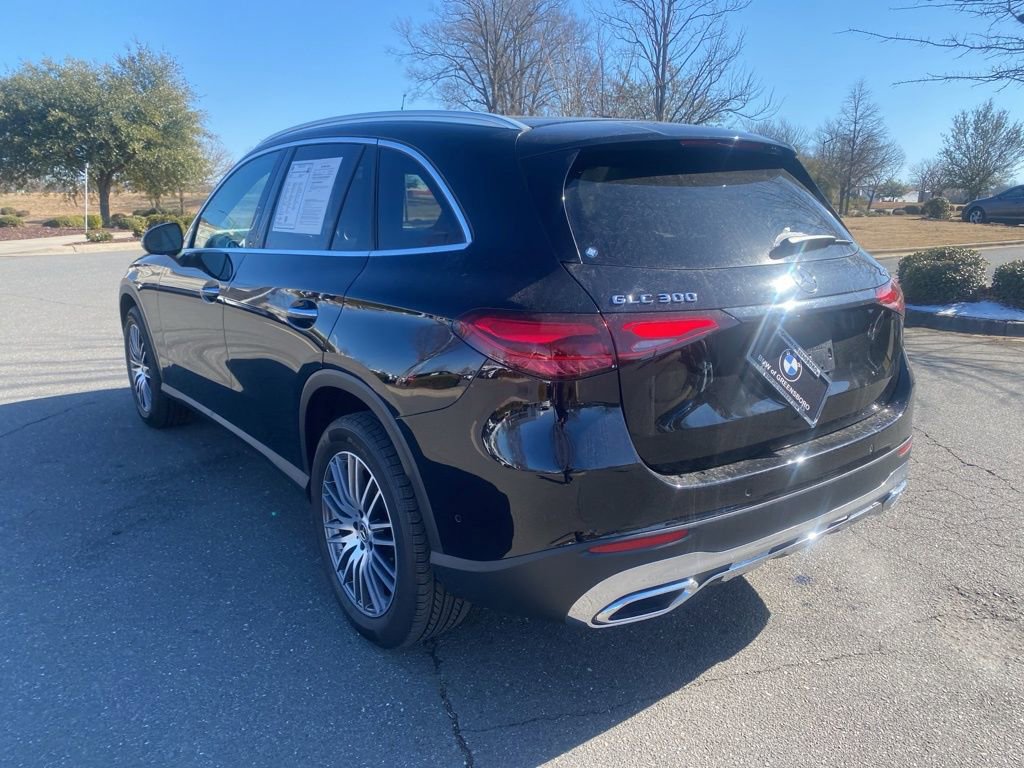 Used 2024 Mercedes-Benz GLC 300 4MATIC image 5