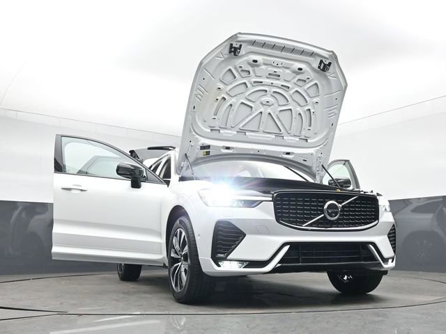 Used 2024 Volvo XC60 B5 Plus w/ Protection Package Premier image 54