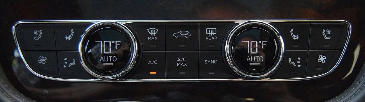 Used 2019 Bentley Bentayga image 34