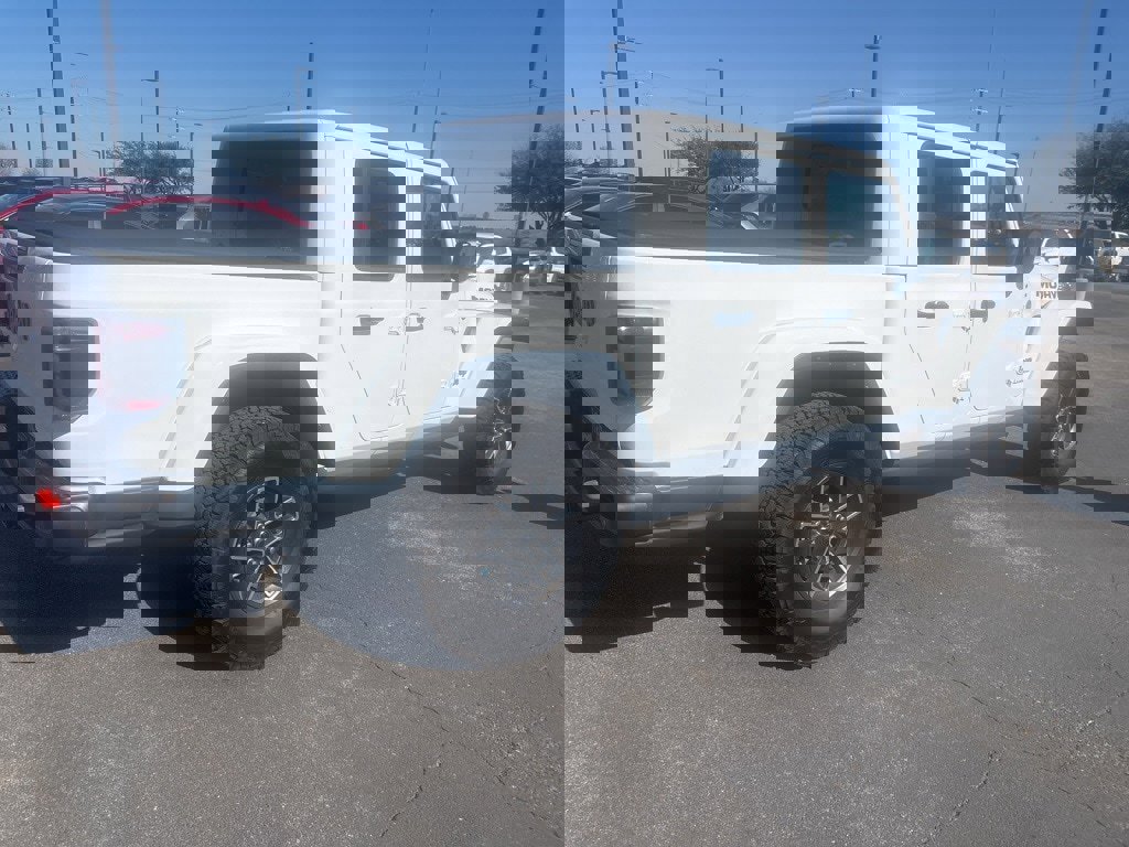 Used 2024 Jeep Gladiator Mojave video 2