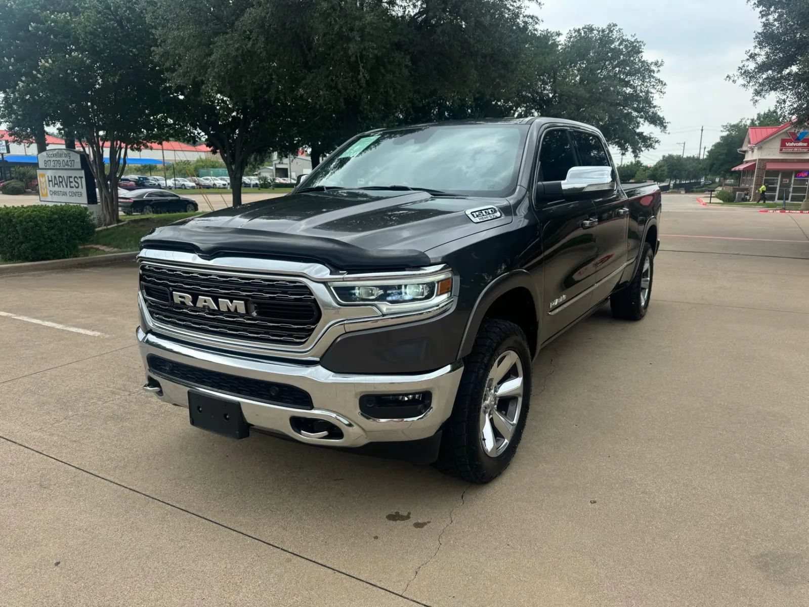 Used 2019 RAM 1500 Limited AWD/4WD image 1