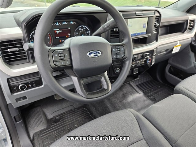 New 2026 Ford F250 XL w/ XL Chrome Package image 7