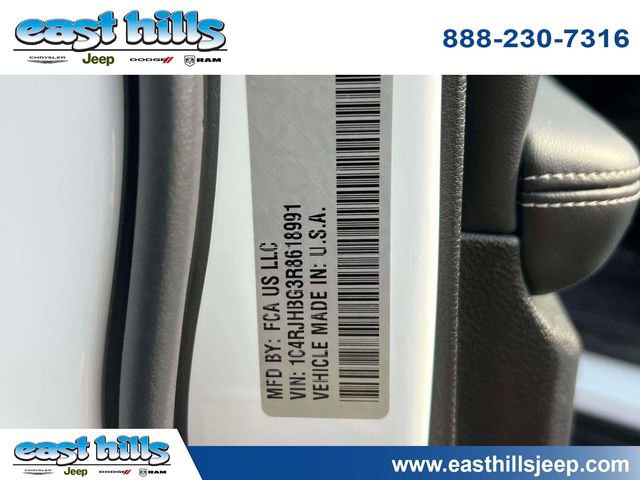 Certified 2024 Jeep Grand Cherokee Limited w/ Black Appearance Package image 23