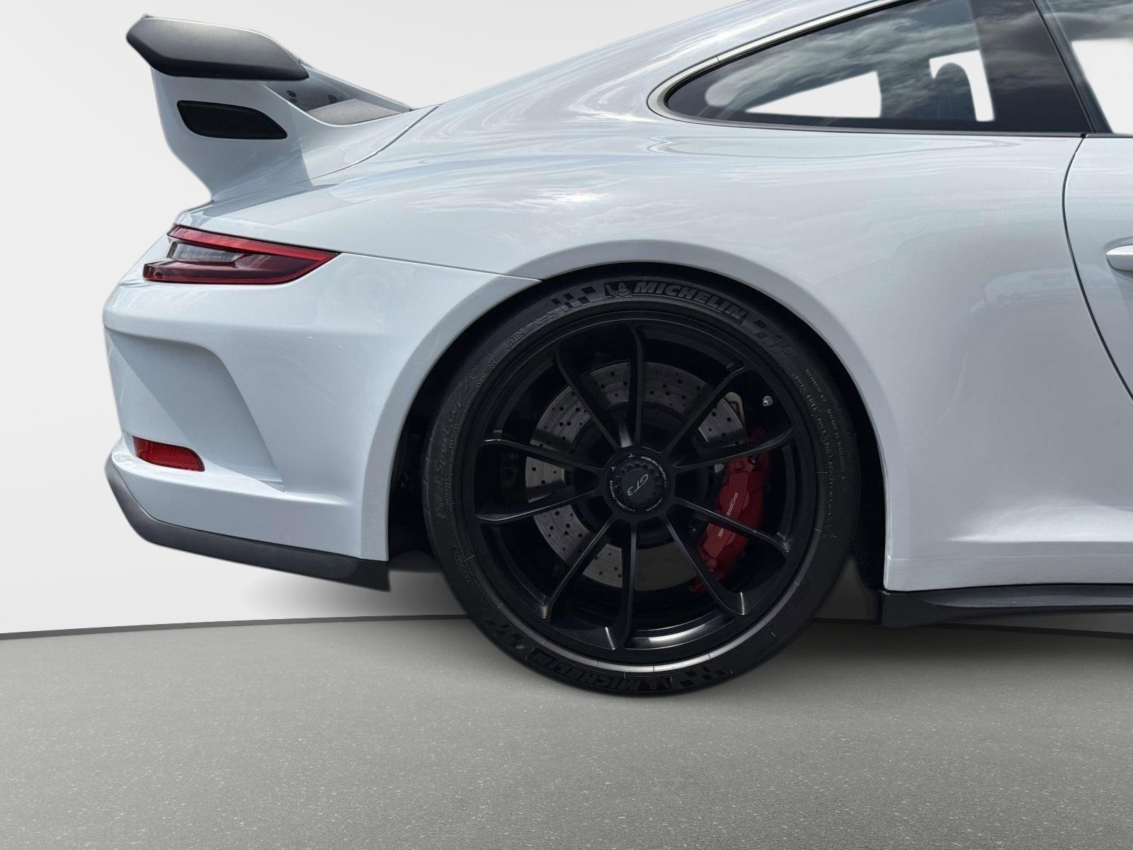 Used 2018 Porsche 911 GT3 RWD image 21