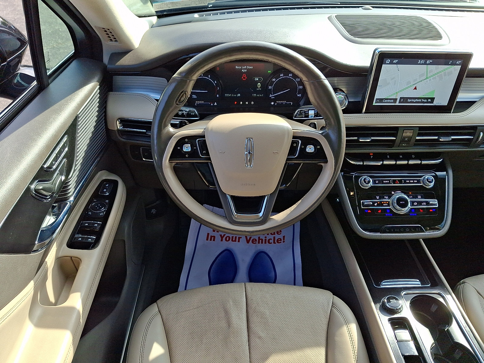 Used 2022 Lincoln Corsair AWD w/ Premium Package image 13