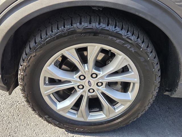 Used 2020 Ford Explorer Limited image 16