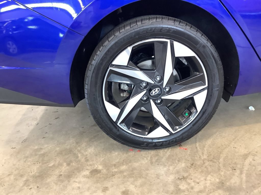 Certified 2023 Hyundai Elantra SEL w/ Convenience Package FWD image 14