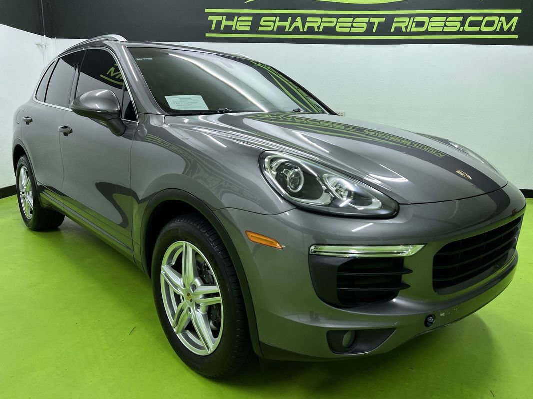 Used 2016 Porsche Cayenne AWD/4WD image 2