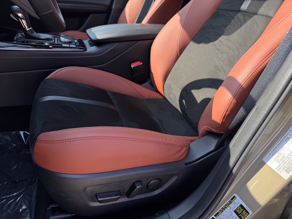 Certified 2025 MAZDA CX-30 Carbon AWD/4WD image 6