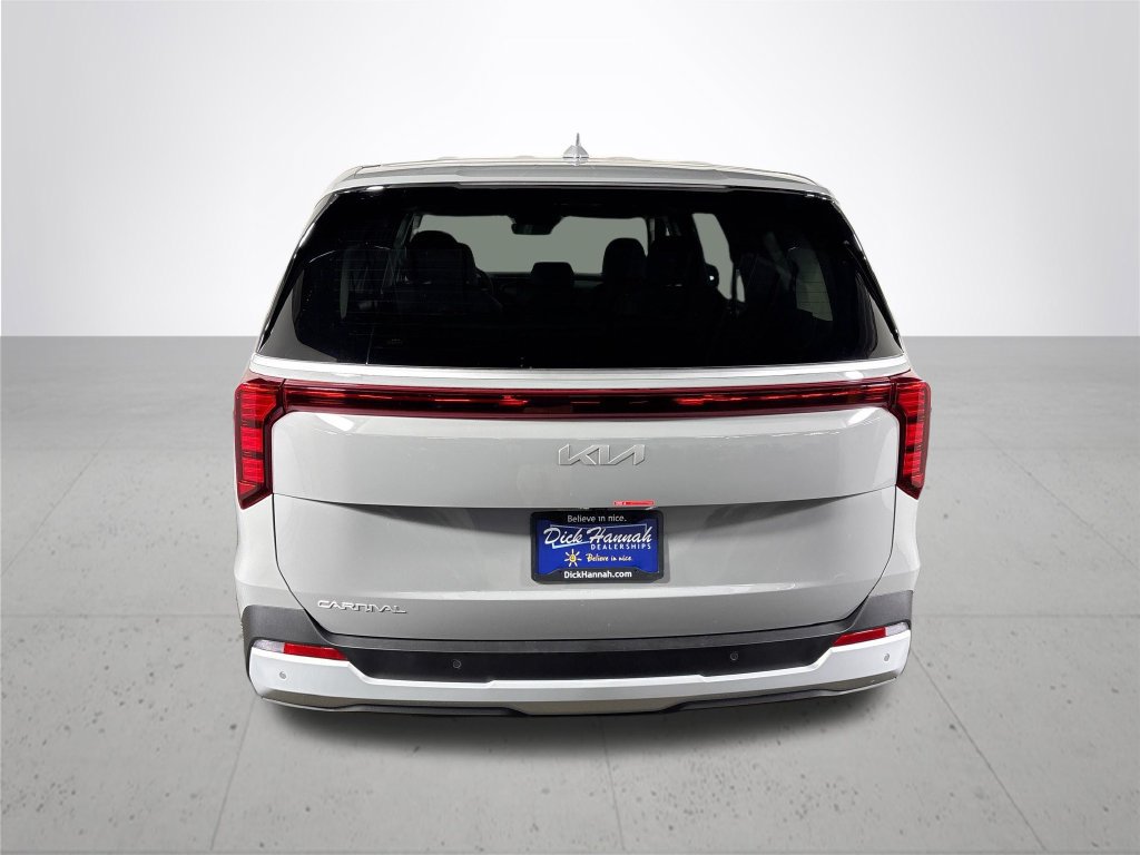 New 2027 Kia Carnival FWD image 7