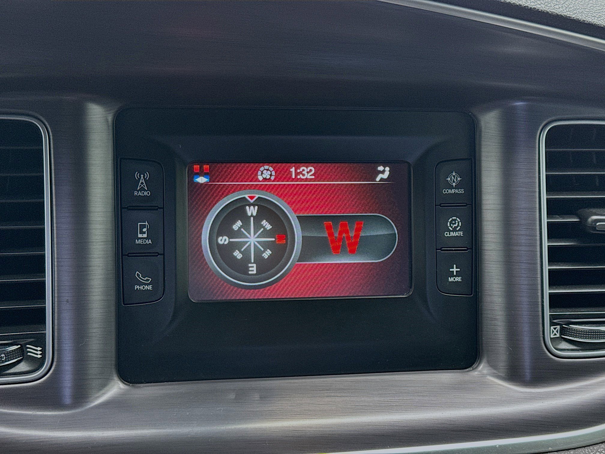 Used 2016 Dodge Charger SE image 9