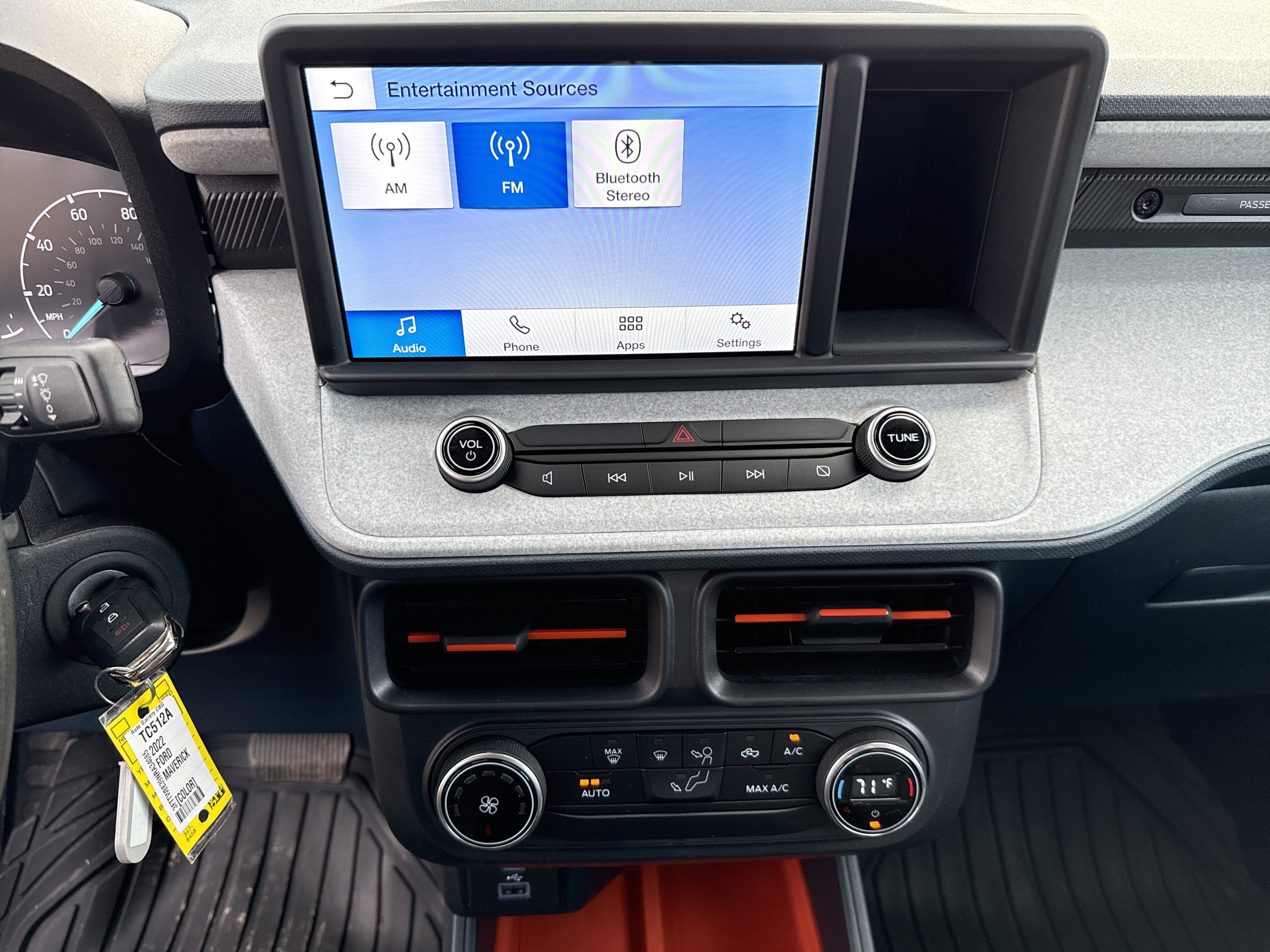 Used 2022 Ford Maverick XLT image 29