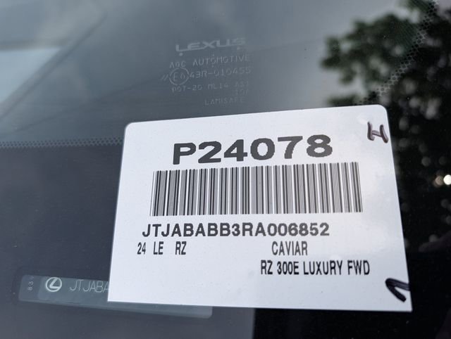 Used 2024 Lexus RZ 300e Premium image 37