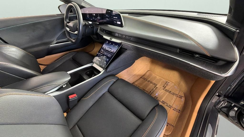 Used 2024 Lucid Air Touring image 37