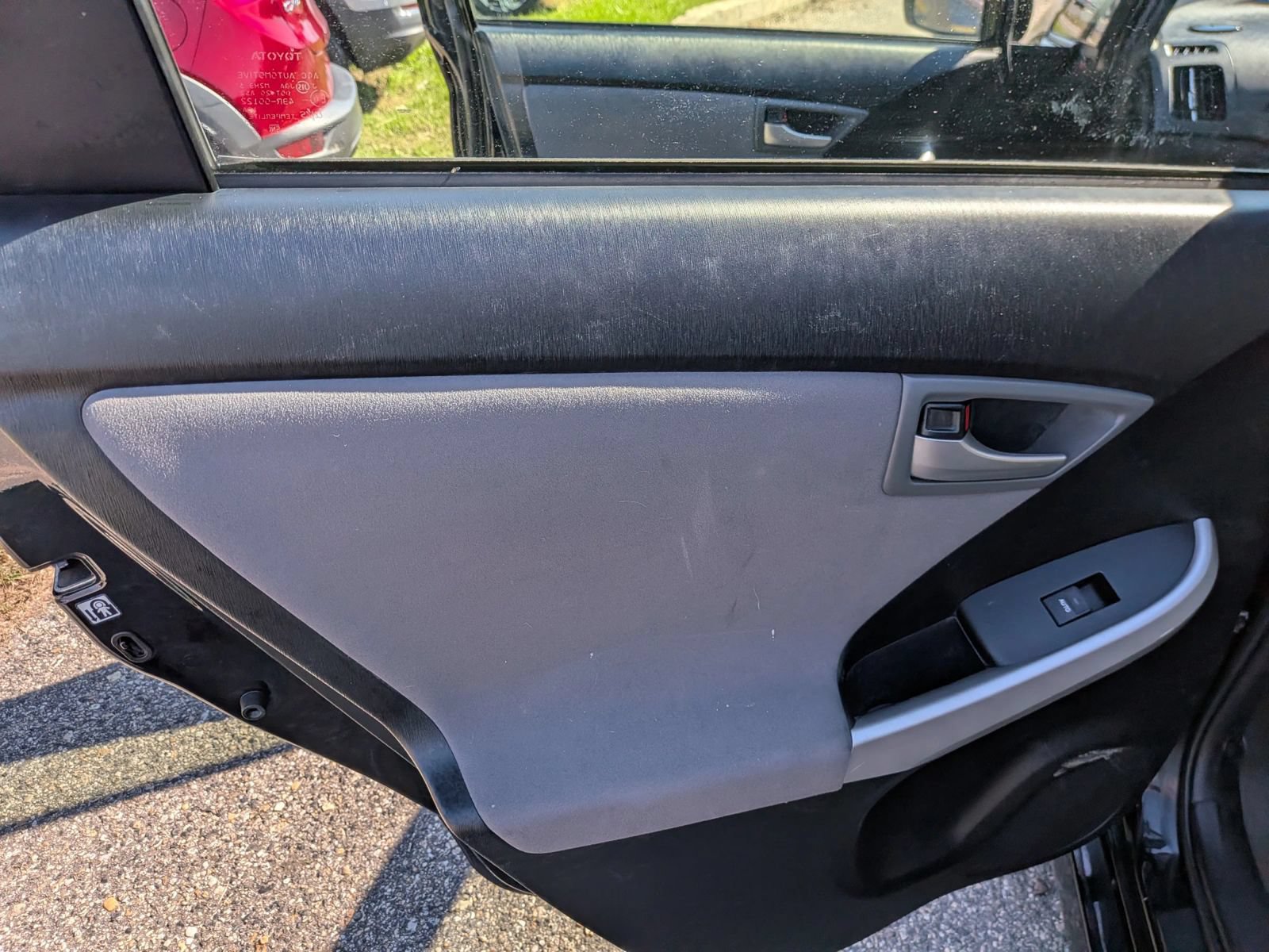 Used 2014 Toyota Prius Two FWD image 23