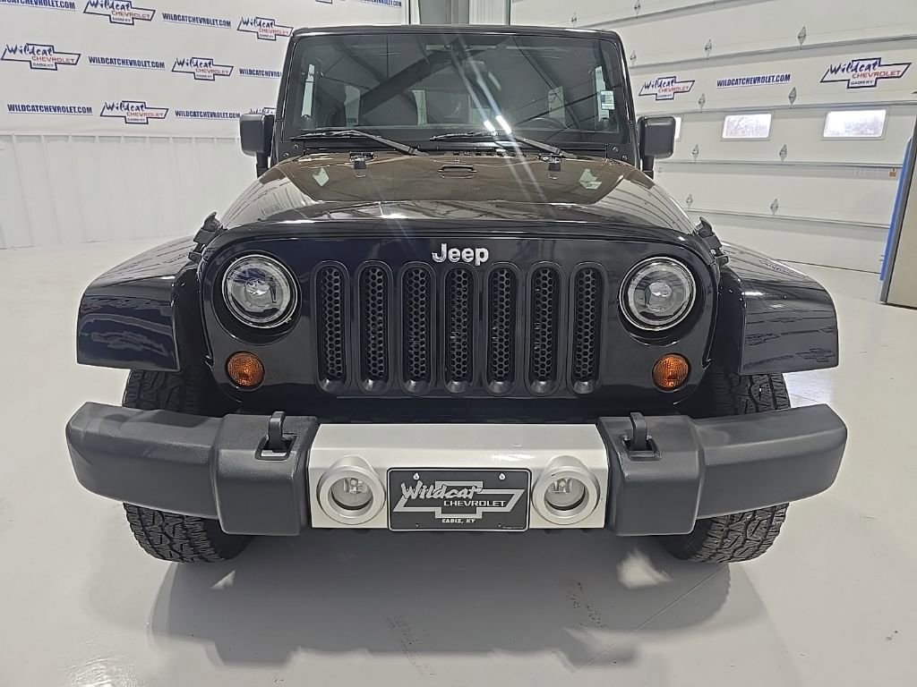 Used 2012 Jeep Wrangler Unlimited Sahara w/ Dual Top Group image 11