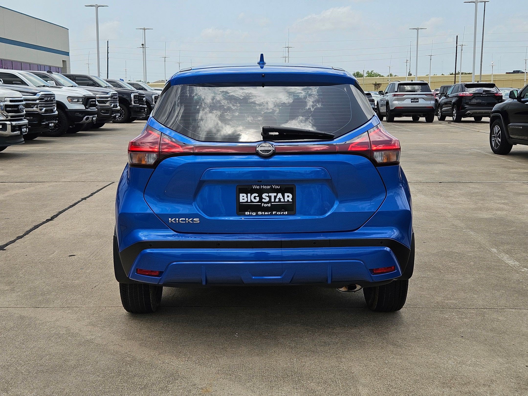 Used 2024 Nissan Kicks S FWD image 6