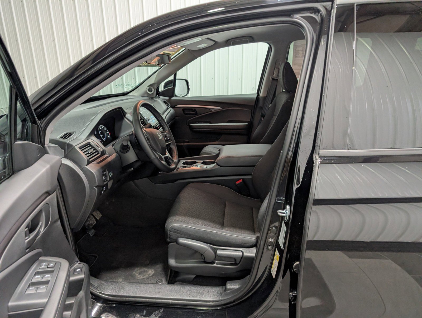 Used 2025 Honda Ridgeline Sport+ image 15