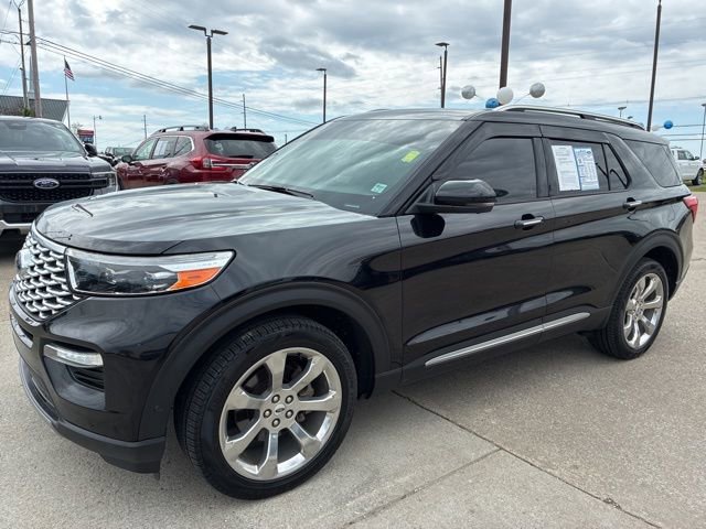 Used 2020 Ford Explorer Platinum w/ Premium Technology Package AWD/4WD image 3