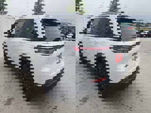 New 2025 Jeep Grand Cherokee Limited w/ Black Appearance Package image 26