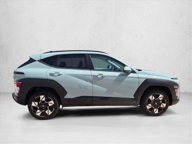 Used 2024 Hyundai Kona SEL AWD/4WD image 4