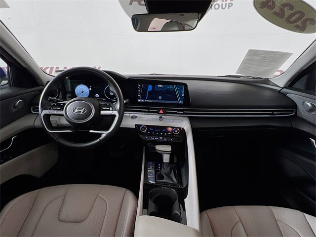 Used 2024 Hyundai Elantra Limited image 25