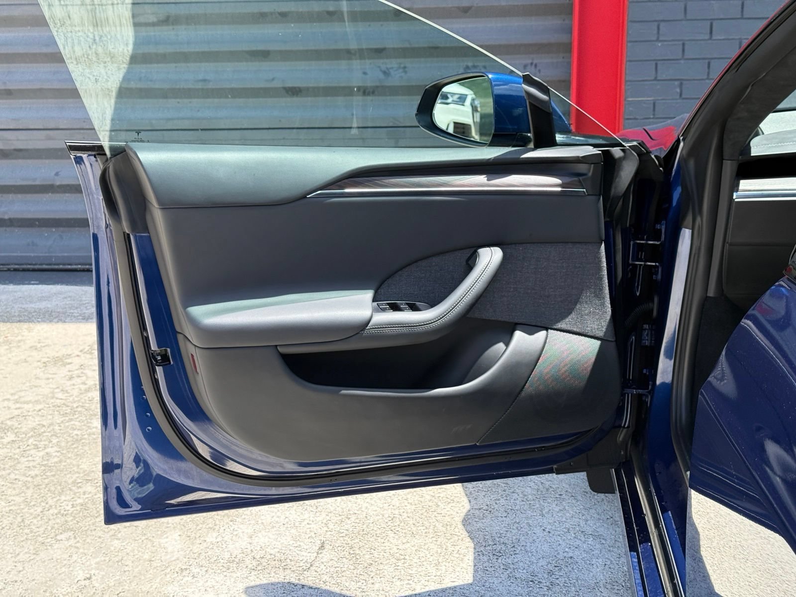 Used 2025 Tesla Model S AWD/4WD image 15